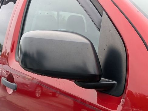 Used 2018 Nissan Frontier SV image 10