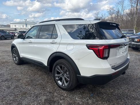 New 2026 Ford Explorer Active w/ Active Comfort Package image 7