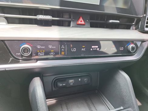 Certified 2025 Kia Sportage X-Line AWD/4WD image 23