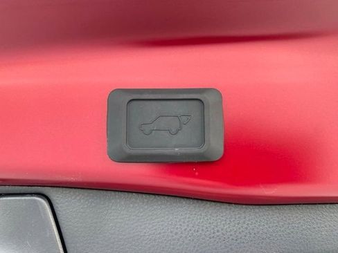 New 2025 Toyota RAV4 XLE image 12