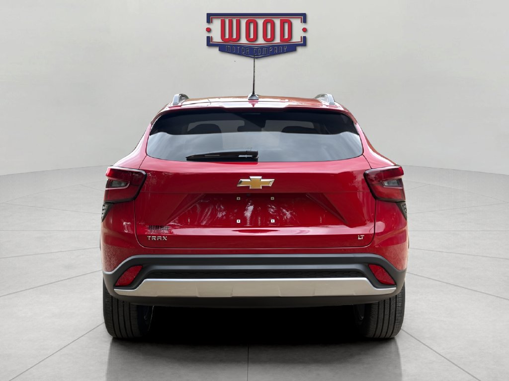 New 2026 Chevrolet Trax LT w/ LT Convenience Package FWD image 3