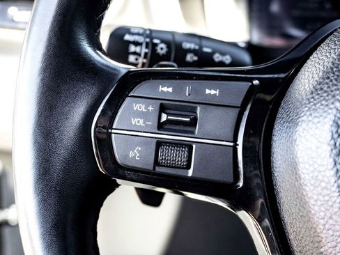 Used 2025 Honda Pilot Black Edition image 18