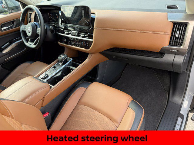 Certified 2025 Nissan Pathfinder Platinum AWD/4WD image 23