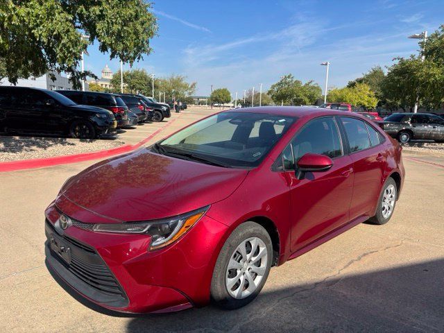 Used 2025 Toyota Corolla LE FWD image 1