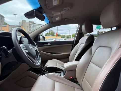 Used 2019 Hyundai Tucson Limited AWD/4WD image 14