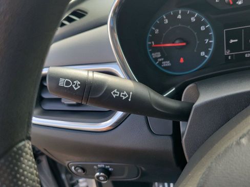 Used 2019 Chevrolet Equinox LS FWD image 28