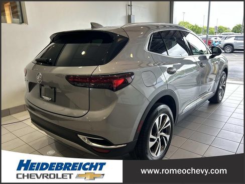 Used 2023 Buick Envision Essence AWD/4WD image 4