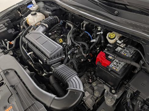 Certified 2025 Ford Escape ST-Line FWD image 9
