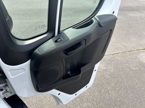 Used 2023 RAM ProMaster 2500 FWD image 13