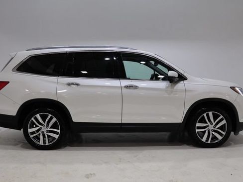 Used 2018 Honda Pilot Touring image 9