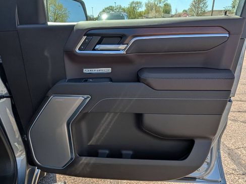New 2026 GMC Sierra 1500 Denali w/ Denali Reserve Package AWD/4WD image 28
