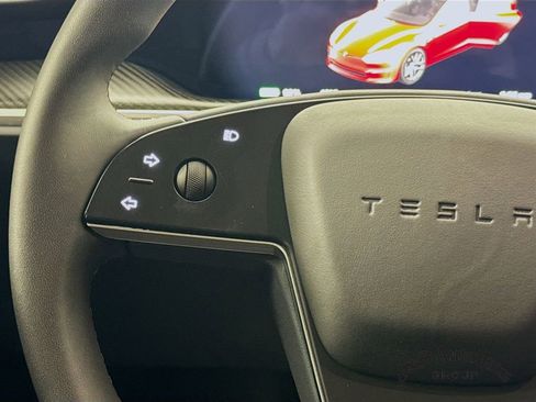 Used 2022 Tesla Model S Plaid image 13