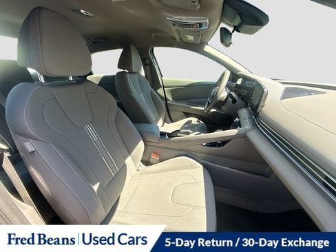 Used 2024 Hyundai Elantra SEL FWD image 35