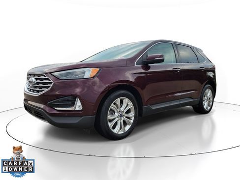 Used 2020 Ford Edge Titanium w/ Equipment Group 301A AWD/4WD image 2