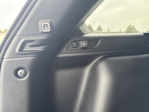 New 2025 Jeep Grand Cherokee Altitude image 13