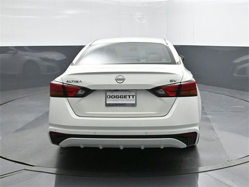 Certified 2023 Nissan Altima 2.5 SV image 8