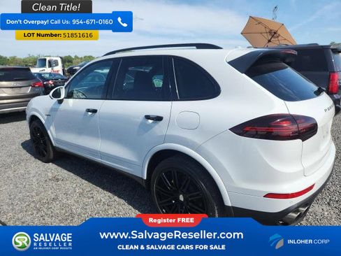 Used 2017 Porsche Cayenne S AWD/4WD image 3