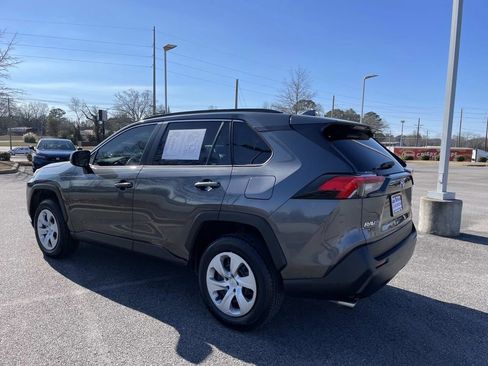 Used 2020 Toyota RAV4 LE image 6