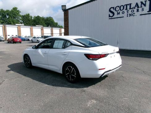 Used 2025 Nissan Sentra SV FWD image 8