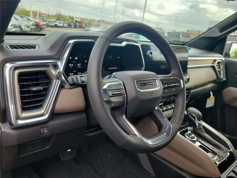 New 2026 GMC Canyon Denali image 32