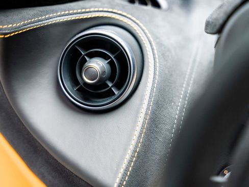 Used 2016 McLaren 570S Coupe RWD image 60