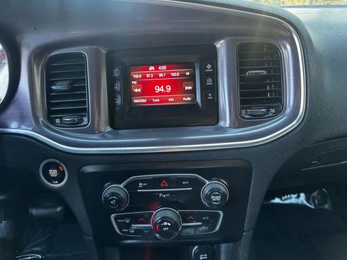 Used 2016 Dodge Charger SE w/ Blacktop Package image 14