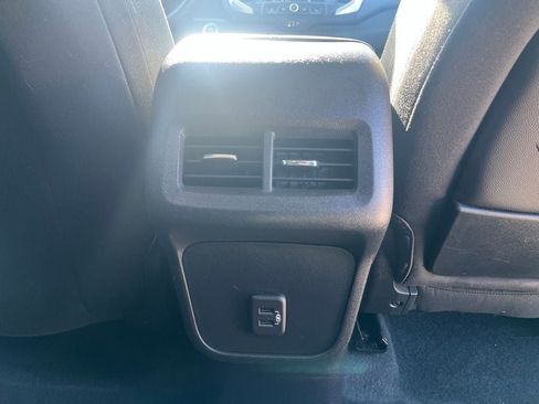 Used 2024 GMC Terrain SLE w/ Driver Convenience Package AWD/4WD image 15