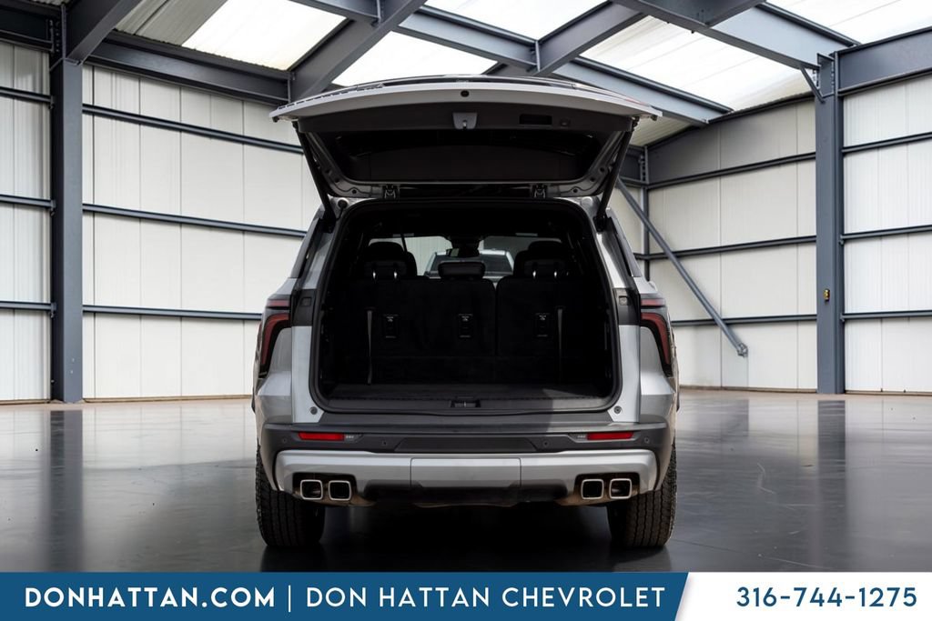 Used 2025 Chevrolet Traverse Z71 AWD/4WD image 25