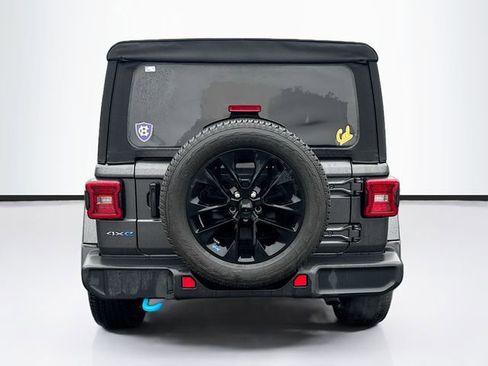 Used 2022 Jeep Wrangler Unlimited Sahara w/ Cold Weather Group image 7