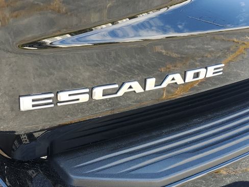 Used 2024 Cadillac Escalade Sport image 5
