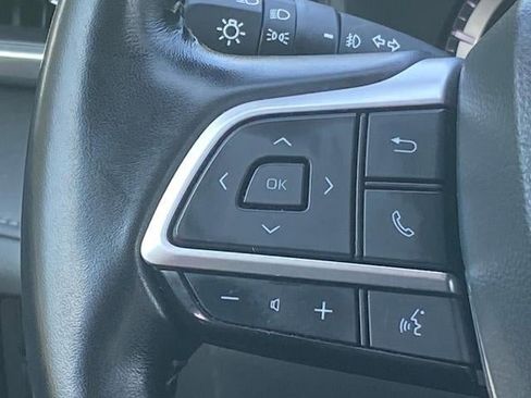 Used 2022 Toyota Highlander LE image 6