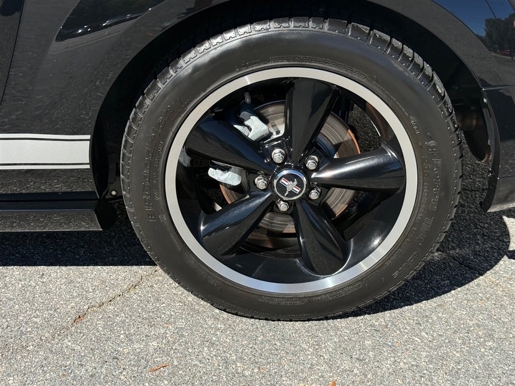 Used 2007 Ford Mustang GT RWD image 17