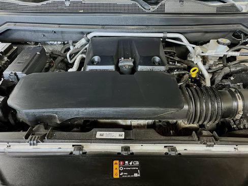 Used 2025 Chevrolet Colorado Trail Boss AWD/4WD image 30