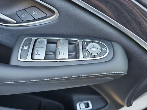 Used 2019 Mercedes-Benz S 560 4MATIC Sedan image 29