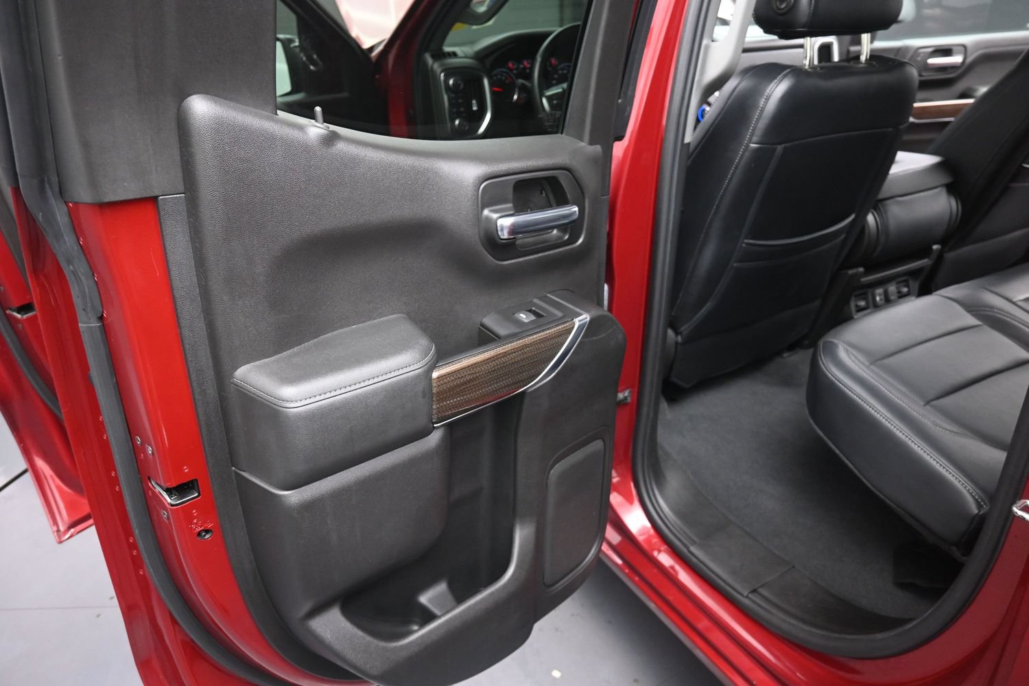 Used 2019 Chevrolet Silverado 1500 RST w/ All-Star Edition AWD/4WD image 34
