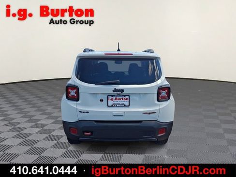 Used 2021 Jeep Renegade Trailhawk w/ Sun & Sound Group AWD/4WD image 5