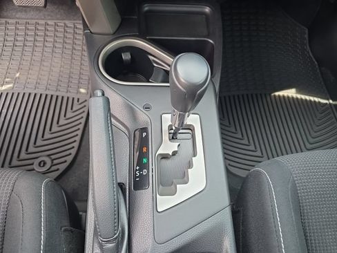 Used 2018 Toyota RAV4 XLE AWD/4WD image 21