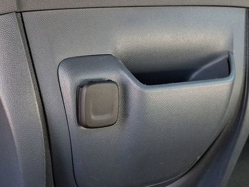 Used 2020 Chevrolet Bolt LT FWD image 17