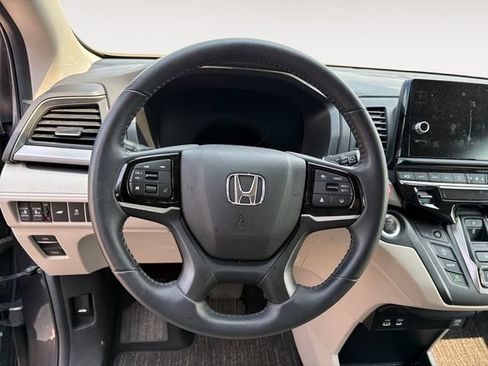 Certified 2025 Honda Odyssey EX-L image 12
