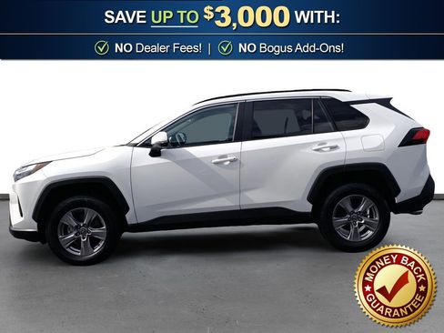 Used 2025 Toyota RAV4 XLE FWD image 2