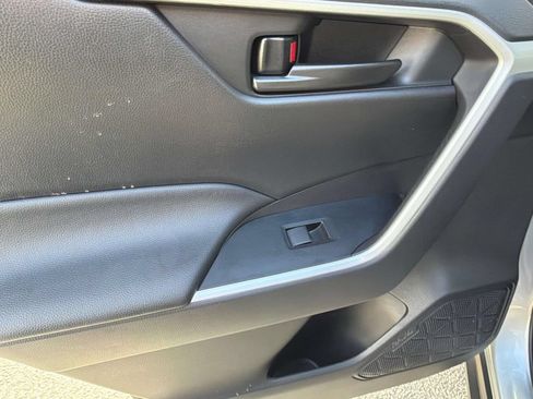 Certified 2025 Toyota RAV4 LE FWD image 28