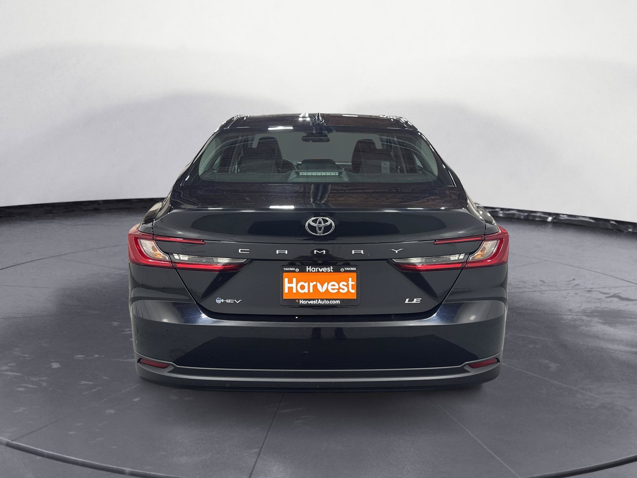 Used 2025 Toyota Camry LE FWD image 18