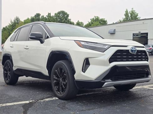 Certified 2022 Toyota RAV4 XSE AWD/4WD image 5
