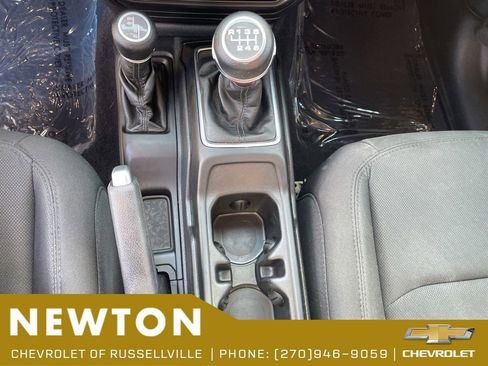 Used 2021 Jeep Wrangler Sport AWD/4WD image 11