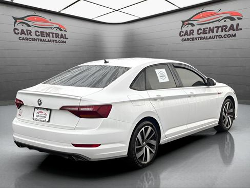 Used 2019 Volkswagen Jetta GLI FWD image 5