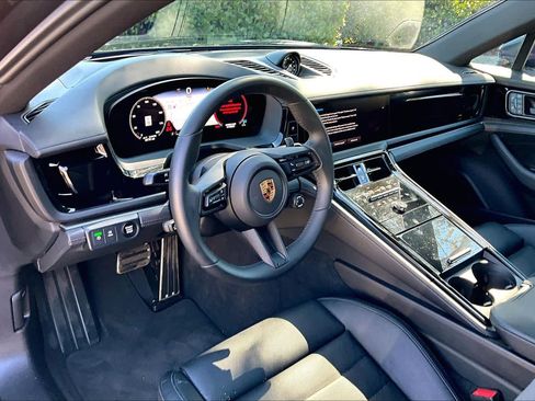 Used 2025 Porsche Panamera 4S image 18