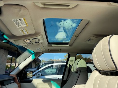 Used 2008 Land Rover Range Rover HSE image 28