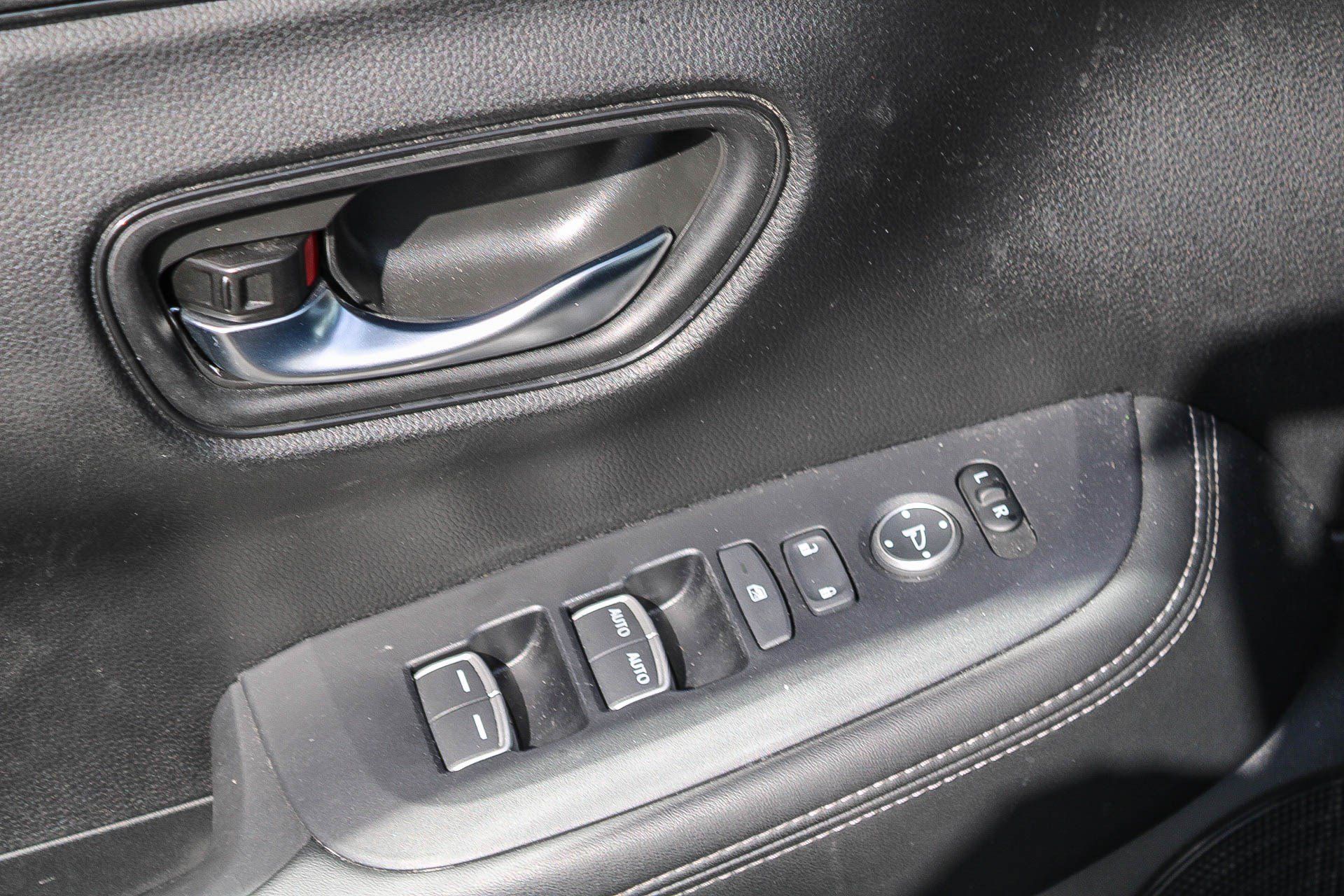 Used 2024 Honda HR-V EX-L image 22