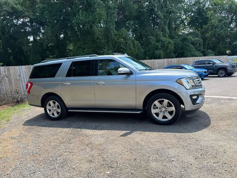 Used 2020 Ford Expedition Max XLT w/ Equipment Group 202A AWD/4WD image 23