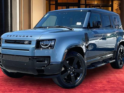 New 2026 Land Rover Defender 110 X-Dynamic SE AWD/4WD image 1